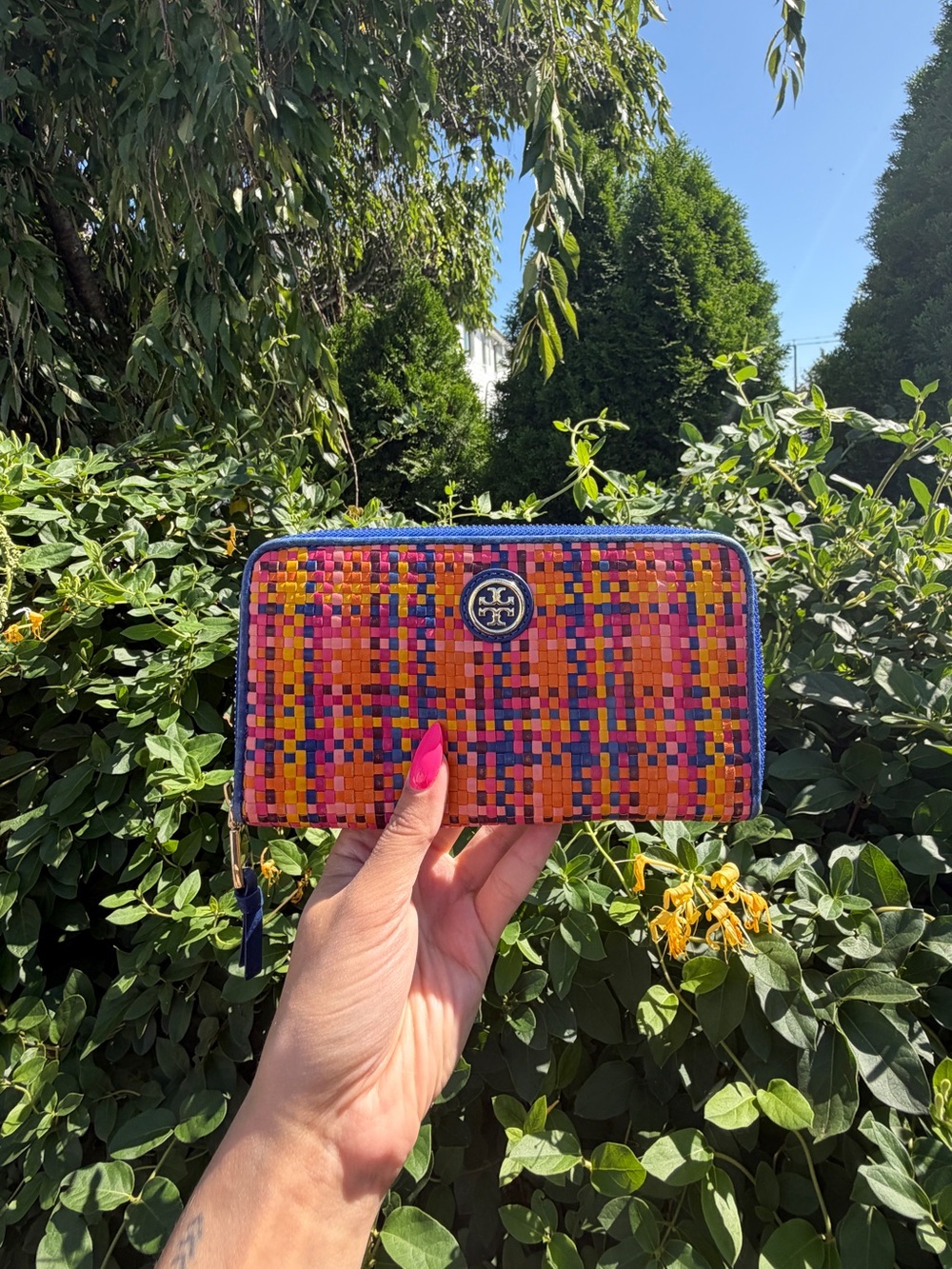 Tory Burch Jane Multicolor Woven Vibrant Leather Zip Around Wallet